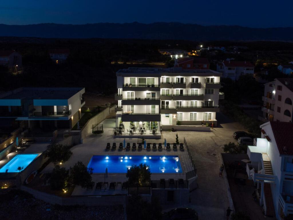 Boutique Hotel Ivy'Z Novalja Luaran gambar