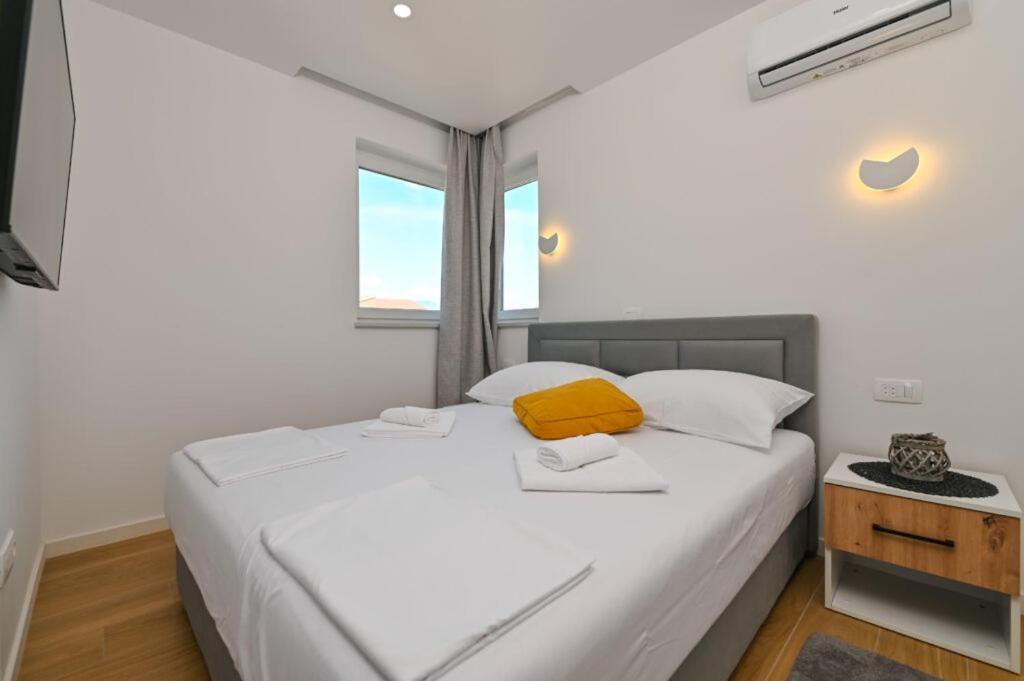 Boutique Hotel Ivy'Z Novalja Luaran gambar
