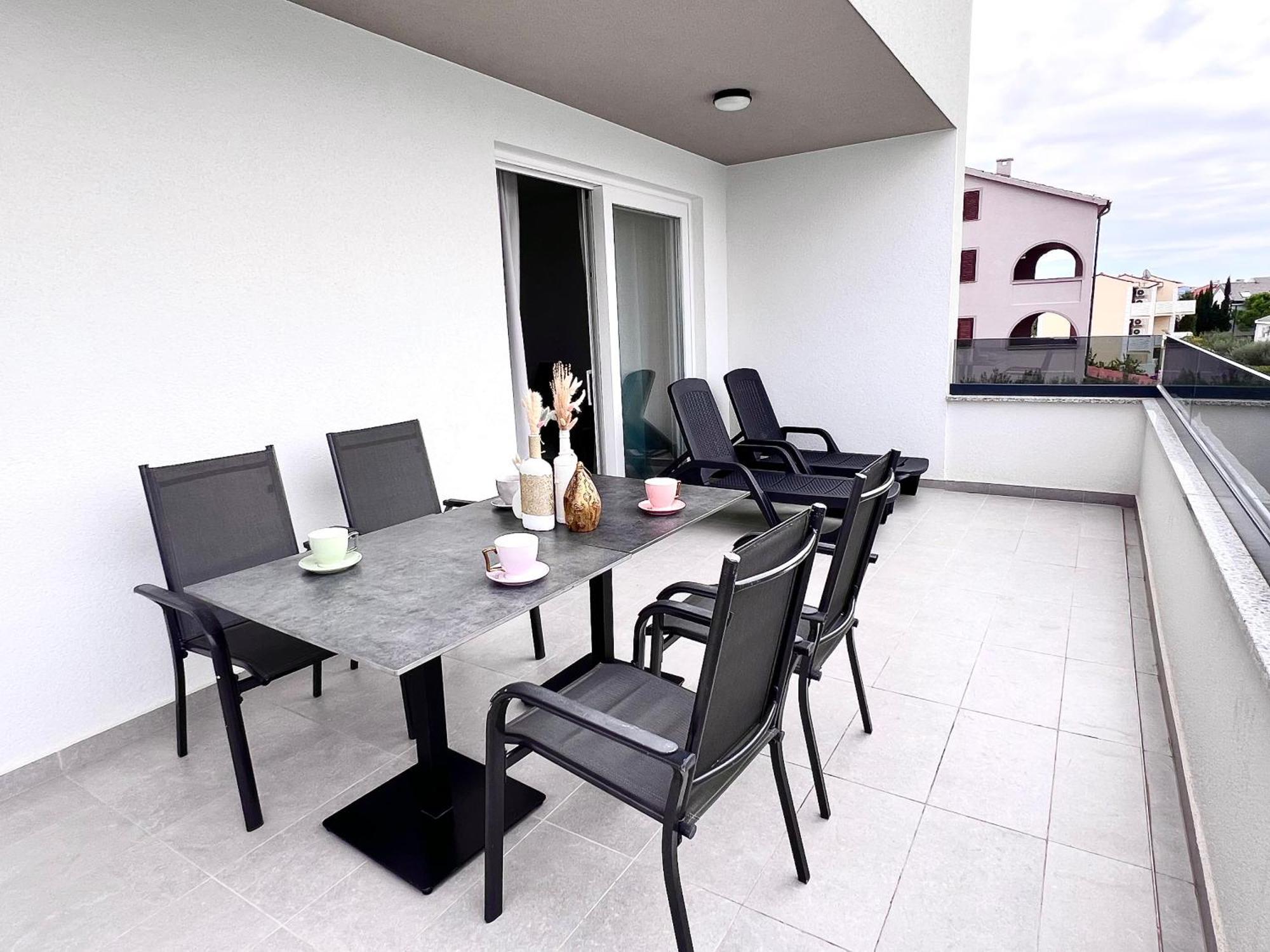 Boutique Hotel Ivy'Z Novalja Luaran gambar