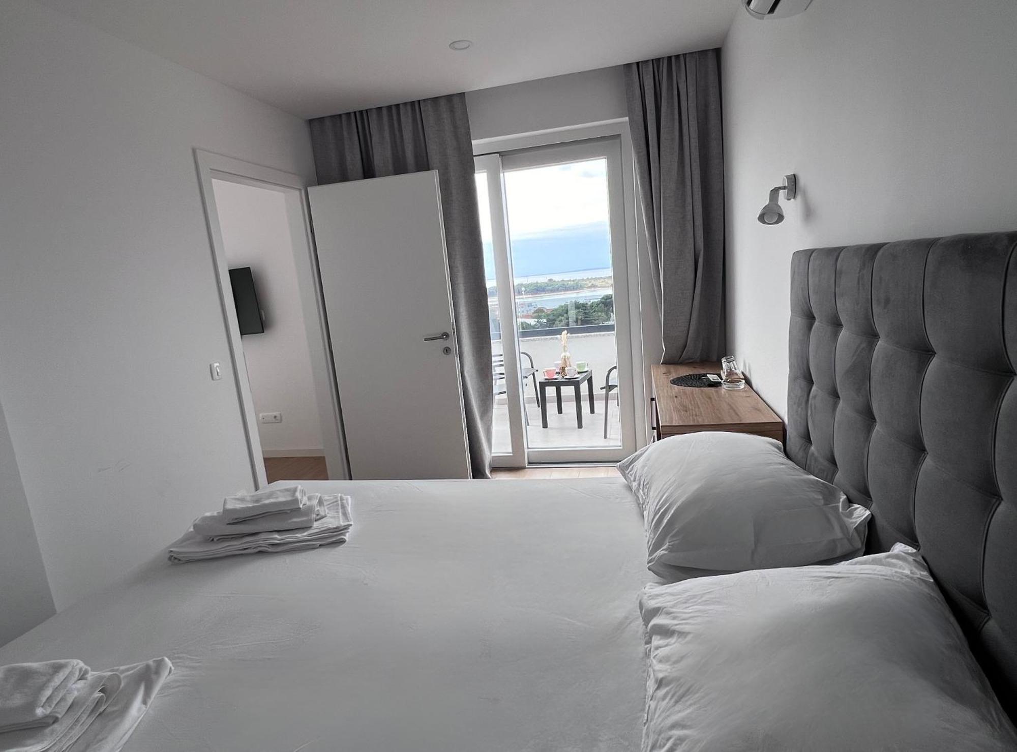 Boutique Hotel Ivy'Z Novalja Luaran gambar