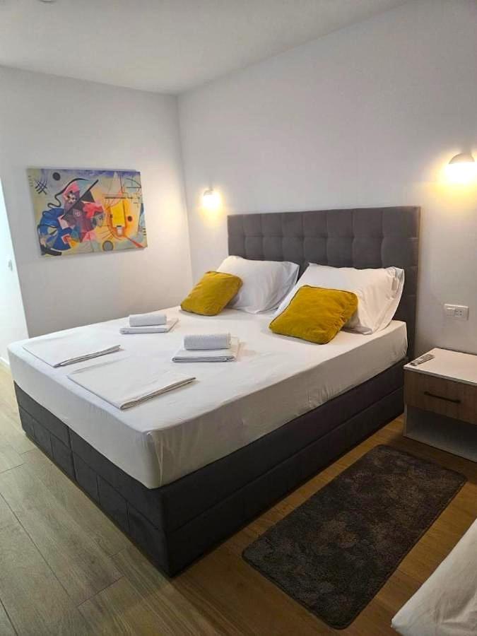 Boutique Hotel Ivy'Z Novalja Luaran gambar